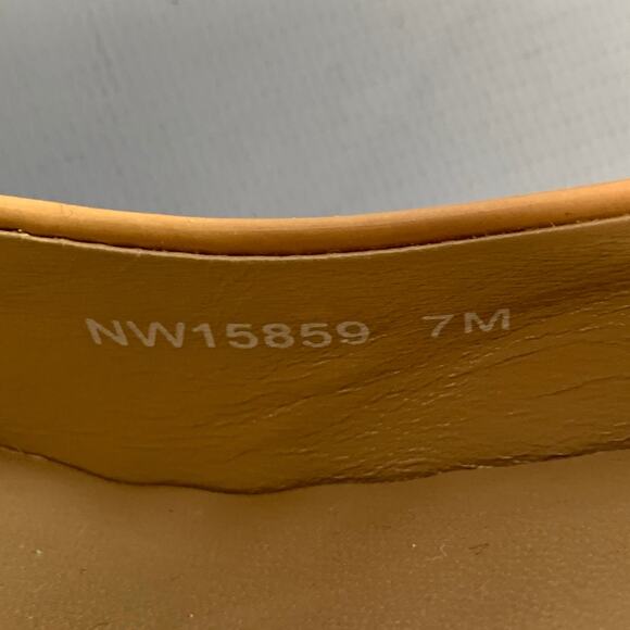 STUART WEITZMAN Size 7 Tan Patent Leather Peep Toe Pumps - Picture 8 of 8